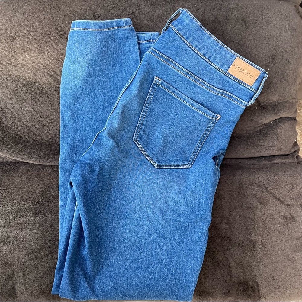 Aeropostale High waisted ripped knee jeans